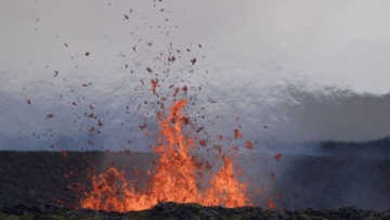 Photo: Iceland volcano erupts for 12th time since 2021